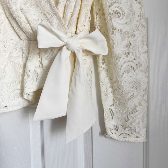 NWT Express Cream Lace Wrap Top with Bow Tie Side Size M - Picture 7 of 9